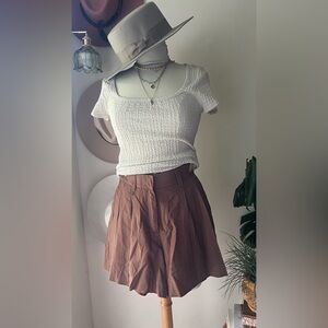 VICI pleated front high waisted shorts brown Women’s SIZE SMALL linen blend chic